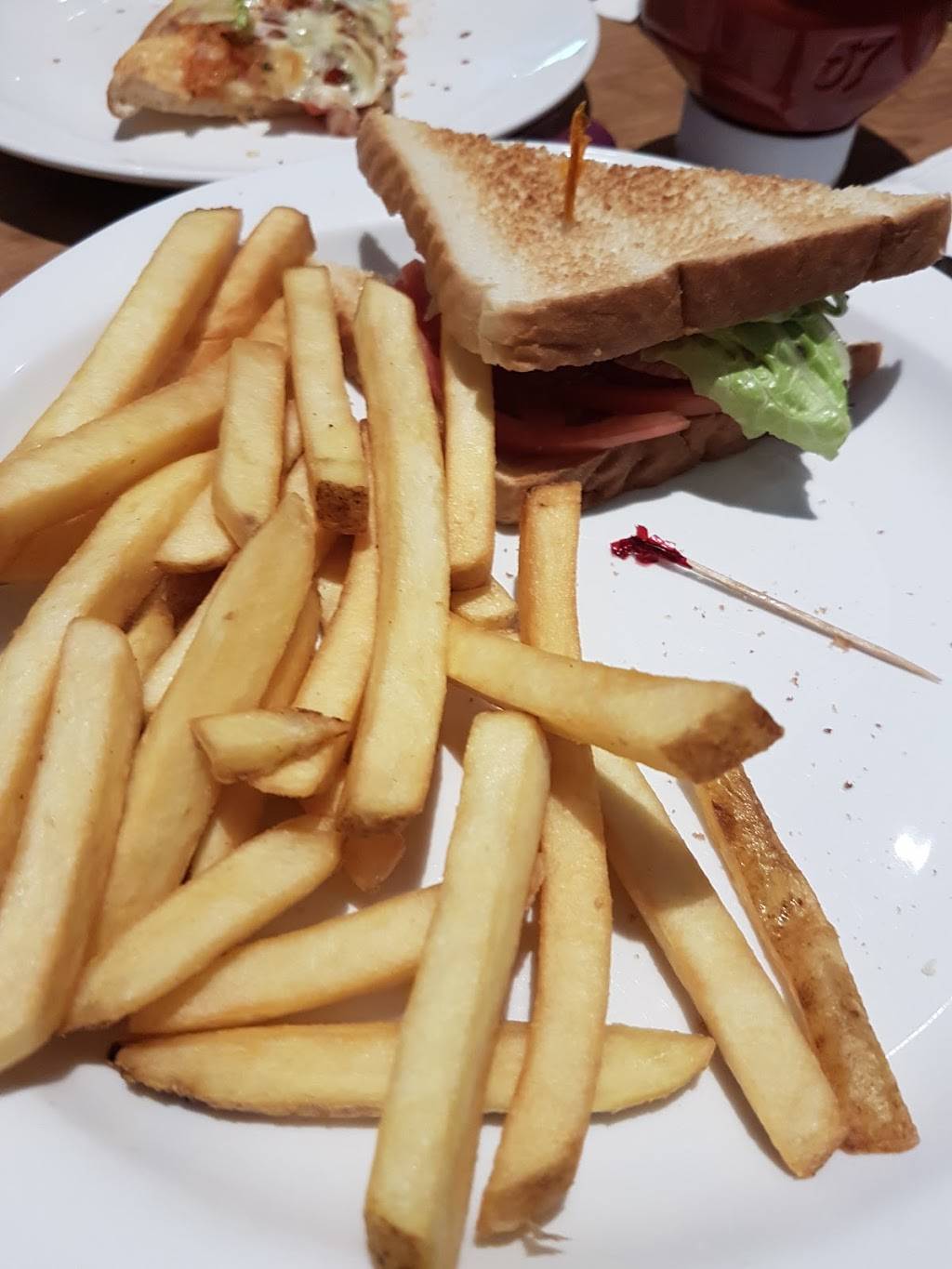 Colonnade Pizza | restaurant | Food Basic Mall, 896 Greenbank Rd, Nepean, ON K2J 1S8, Canada | 6138258100 OR +1 613-825-8100