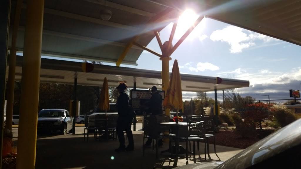 Sonic Drive-In | restaurant | 8100 Highway 49 North, Brookland, AR 72417, USA | 8709358100 OR +1 870-935-8100