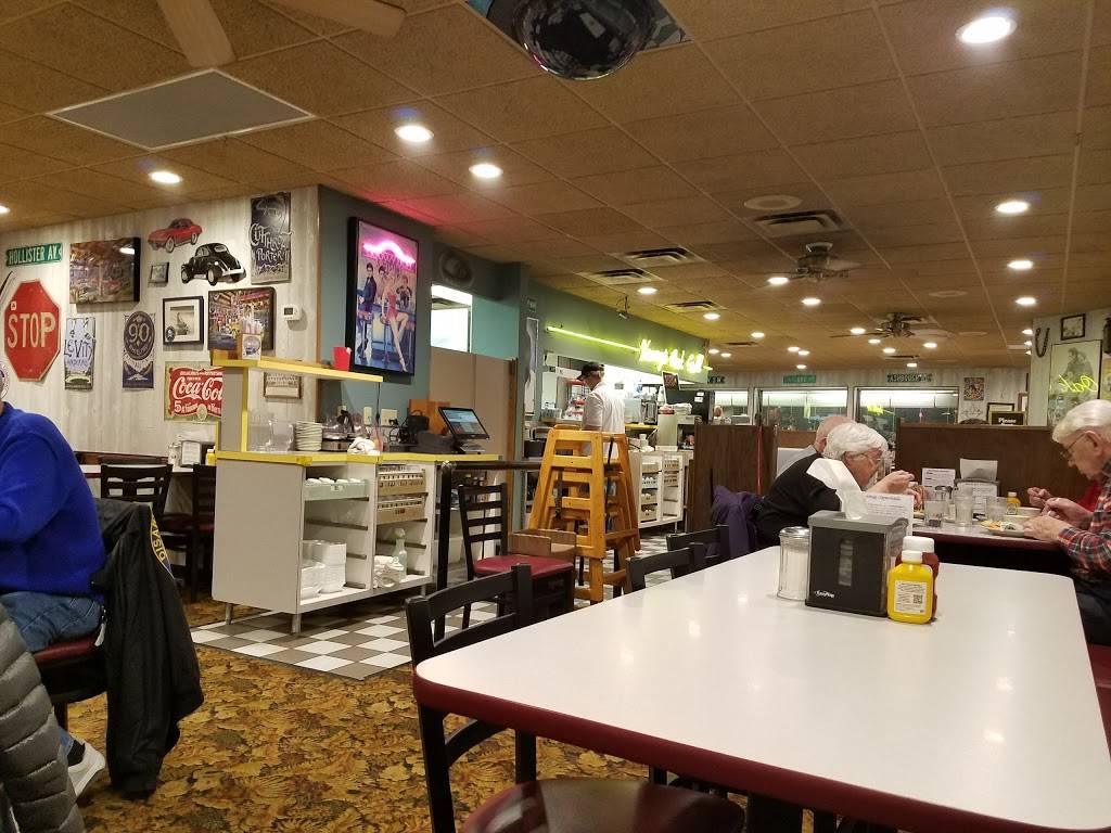 Kennys Oak Grill | restaurant | 307 Oakland Ave W, Austin, MN 55912, USA | 5074374135 OR +1 507-437-4135