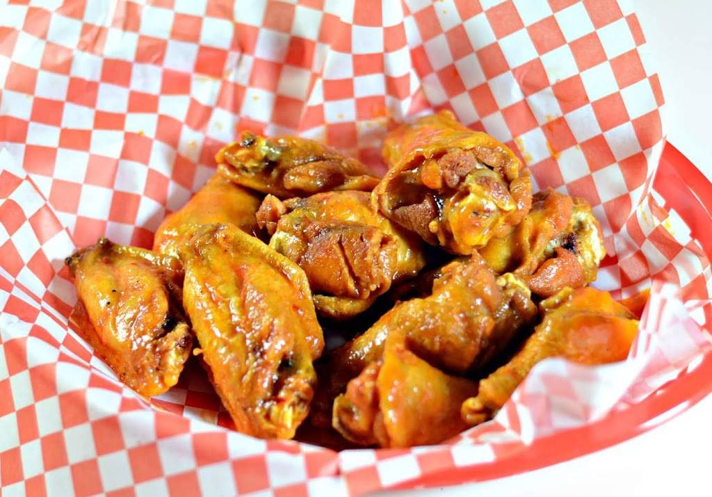 Main Street Philly | restaurant | 106 Main St, Titusville, FL 32796, USA | 3215672435 OR +1 321-567-2435