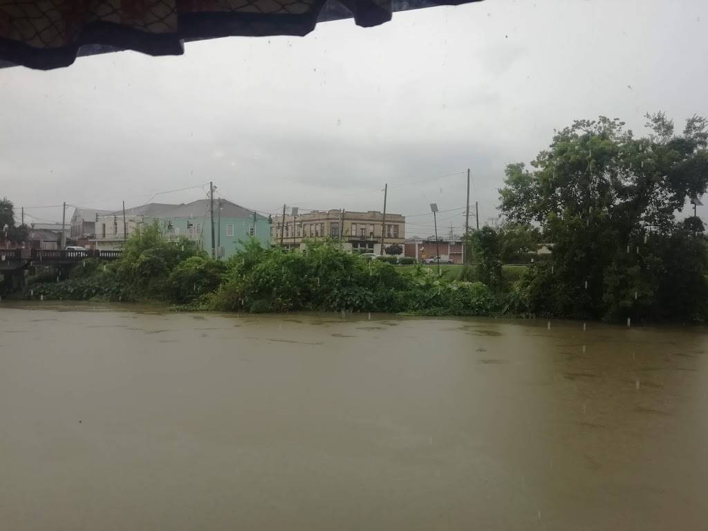 Bubbas II of Thibodaux Seafood Restaurant & Sports Lounge | restaurant | 764 Bayou Rd, Thibodaux, LA 70301, USA | 9854465117 OR +1 985-446-5117