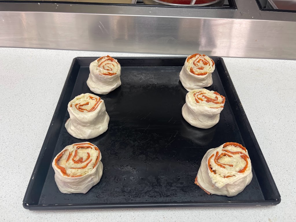 Juanitos Pizza | restaurant | 953 Cypress Ave, Queens, NY 11385, USA | 3478895214 OR +1 347-889-5214