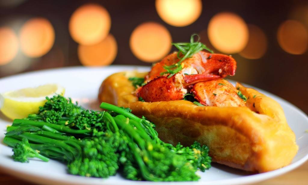 TJs Seafood Market & Grill | restaurant | 4212 Oak Lawn Ave, Dallas, TX 75219, USA | 2142193474 OR +1 214-219-3474