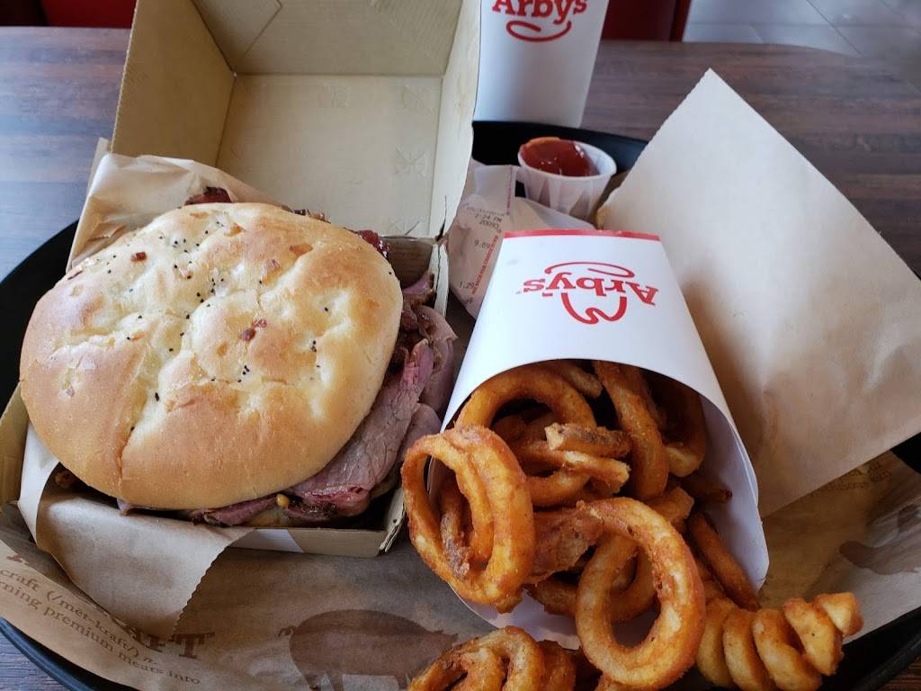 Arbys | meal takeaway | 2910 S 120th St, Omaha, NE 68144, USA | 4023342922 OR +1 402-334-2922