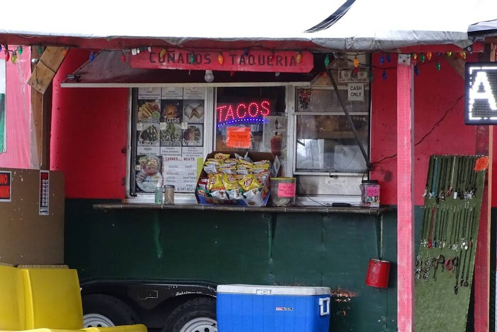 Cuñados taqueria | restaurant | 1055 State Hwy 99 N, Eugene, OR 97402, USA | 5418527606 OR +1 541-852-7606