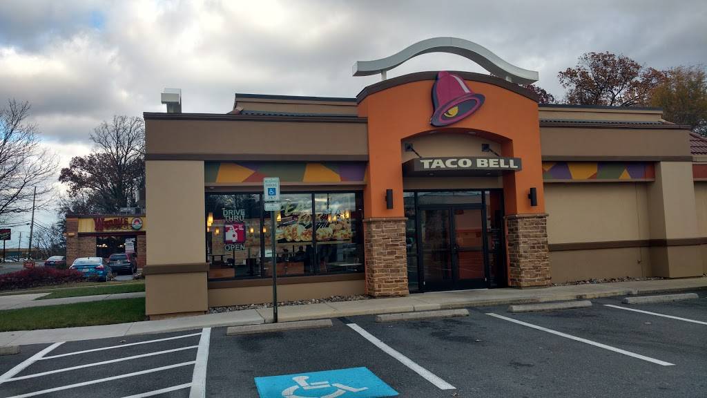 Taco Bell | meal takeaway | 18415 Woodfield Rd, Gaithersburg, MD 20879, USA | 3018408356 OR +1 301-840-8356