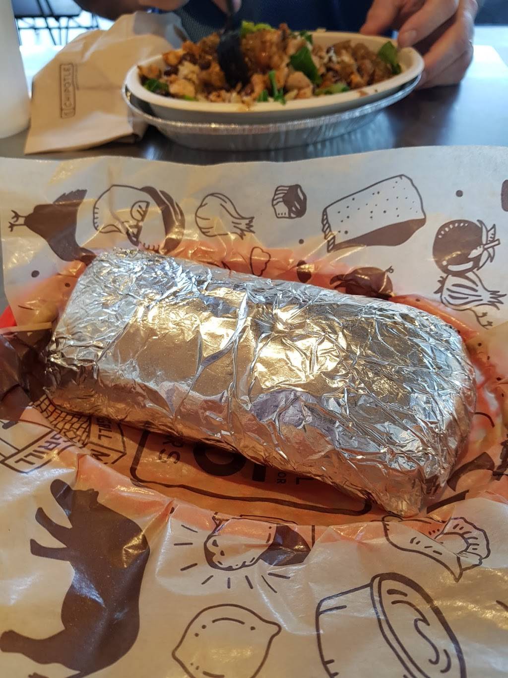 Chipotle Mexican Grill | restaurant | 333 Winchester St, Keene, NH 03431, USA | 6033526761 OR +1 603-352-6761