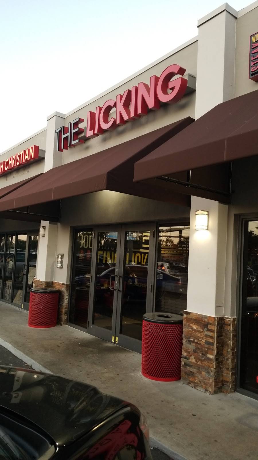 The Licking Sunrise | restaurant | 2662 N University Dr, Sunrise, FL 33322, USA | 9545304294 OR +1 954-530-4294