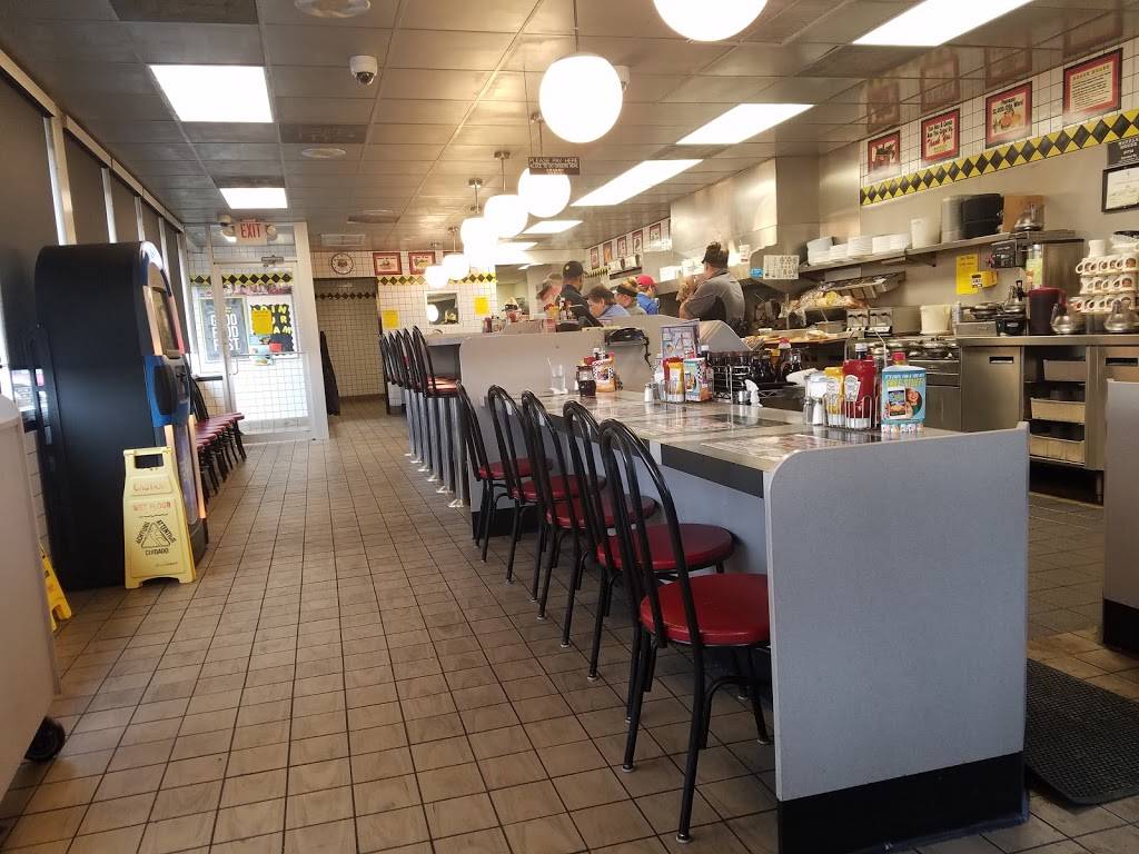 Waffle House | meal takeaway | 901 Lew Dewitt Blvd, Waynesboro, VA 22980, USA | 5409436814 OR +1 540-943-6814