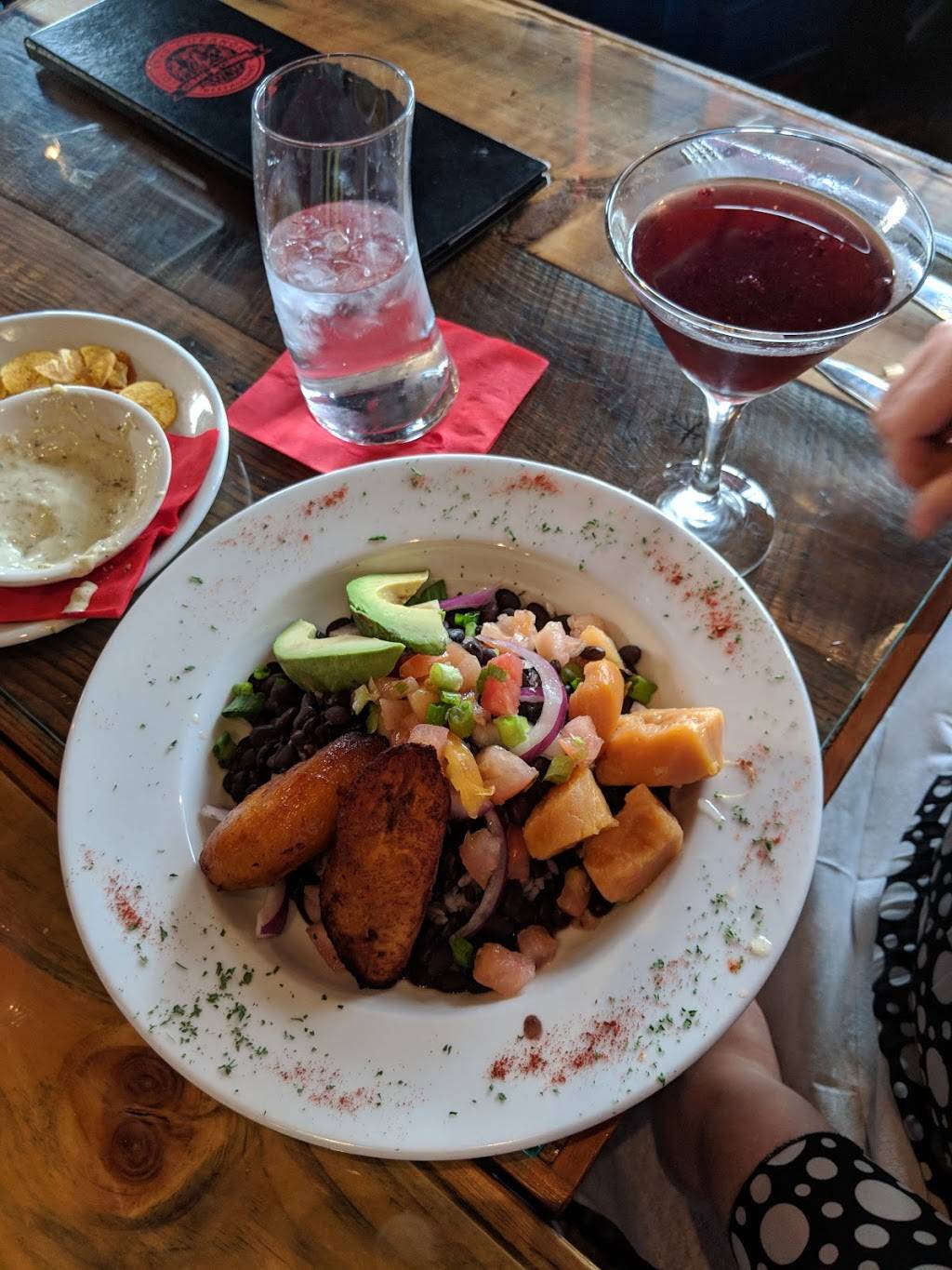 Los Tres Cubanos Restaurant | restaurant | 540 Race St, Harrisburg, PA 17104, USA | 7176358145 OR +1 717-635-8145