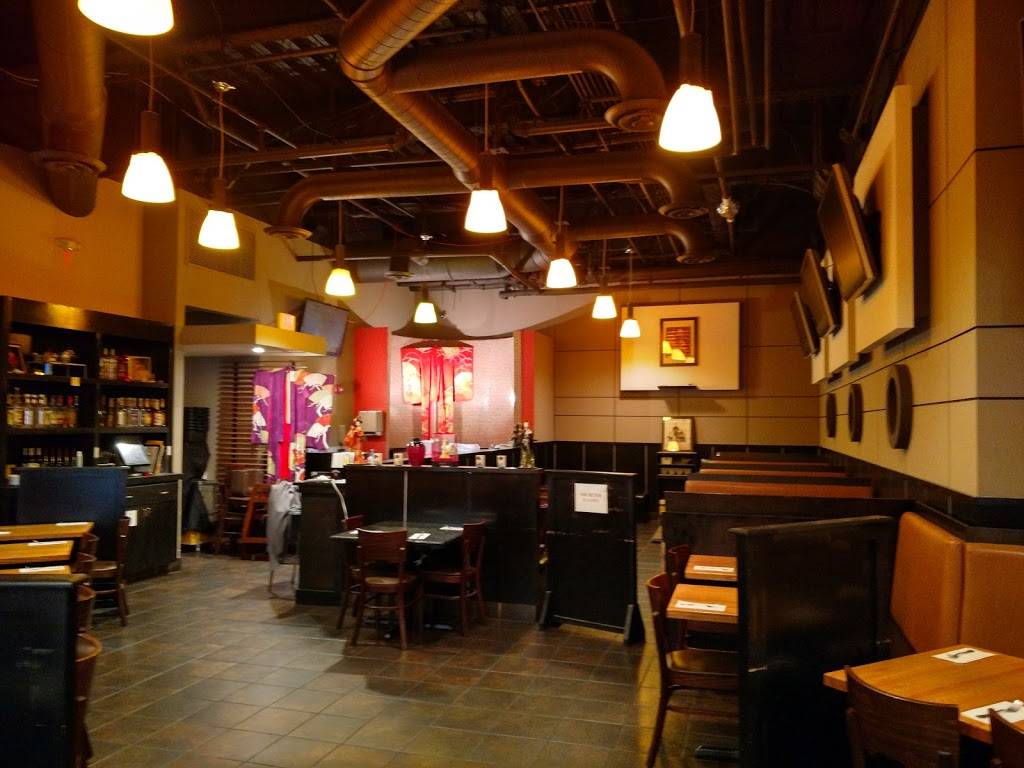 Thai Chili | restaurant | 701 7th St NW, Washington, DC 20001, USA | 2023932905 OR +1 202-393-2905