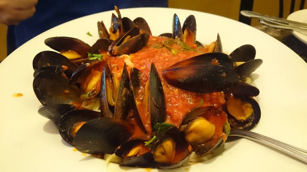 Cafe Valentina | restaurant | 1323 McKennans Church Rd, Wilmington, DE 19808, USA | 3029960301 OR +1 302-996-0301