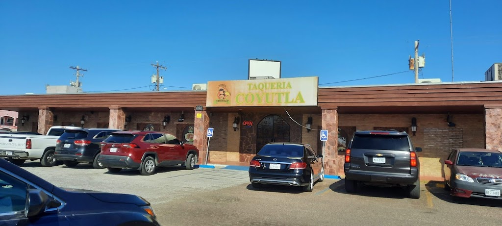 Taqueria Coyutla | restaurant | 4120 San Bernardo Ave, Laredo, TX 78041, USA | 9567241000 OR +1 956-724-1000