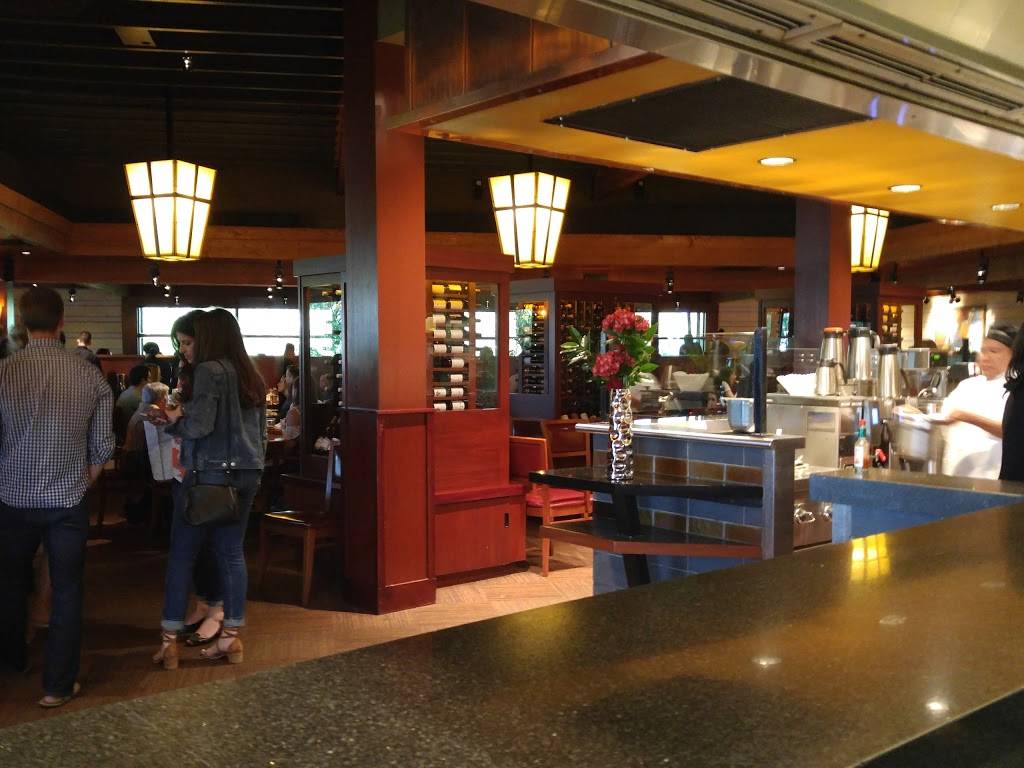 J. Alexanders Restaurant | restaurant | 7440 Orchard Lake Rd, West Bloomfield Township, MI 48322, USA | 2485388349 OR +1 248-538-8349