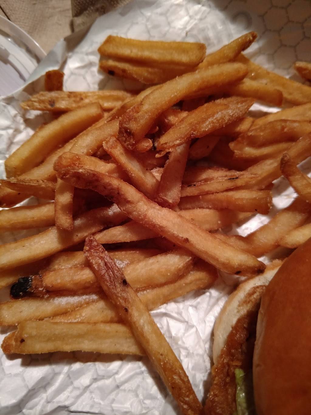 Wendys | restaurant | 728 N Main St, Suffolk, VA 23434, USA | 7575396304 OR +1 757-539-6304