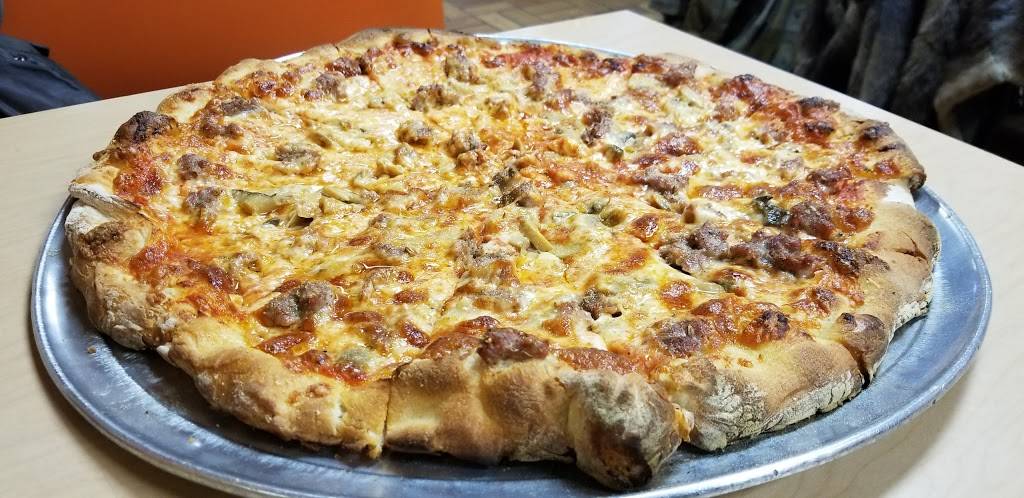 Zuppardis Apizza | restaurant | 179 Union Ave, West Haven, CT 06516, USA | 2039341949 OR +1 203-934-1949