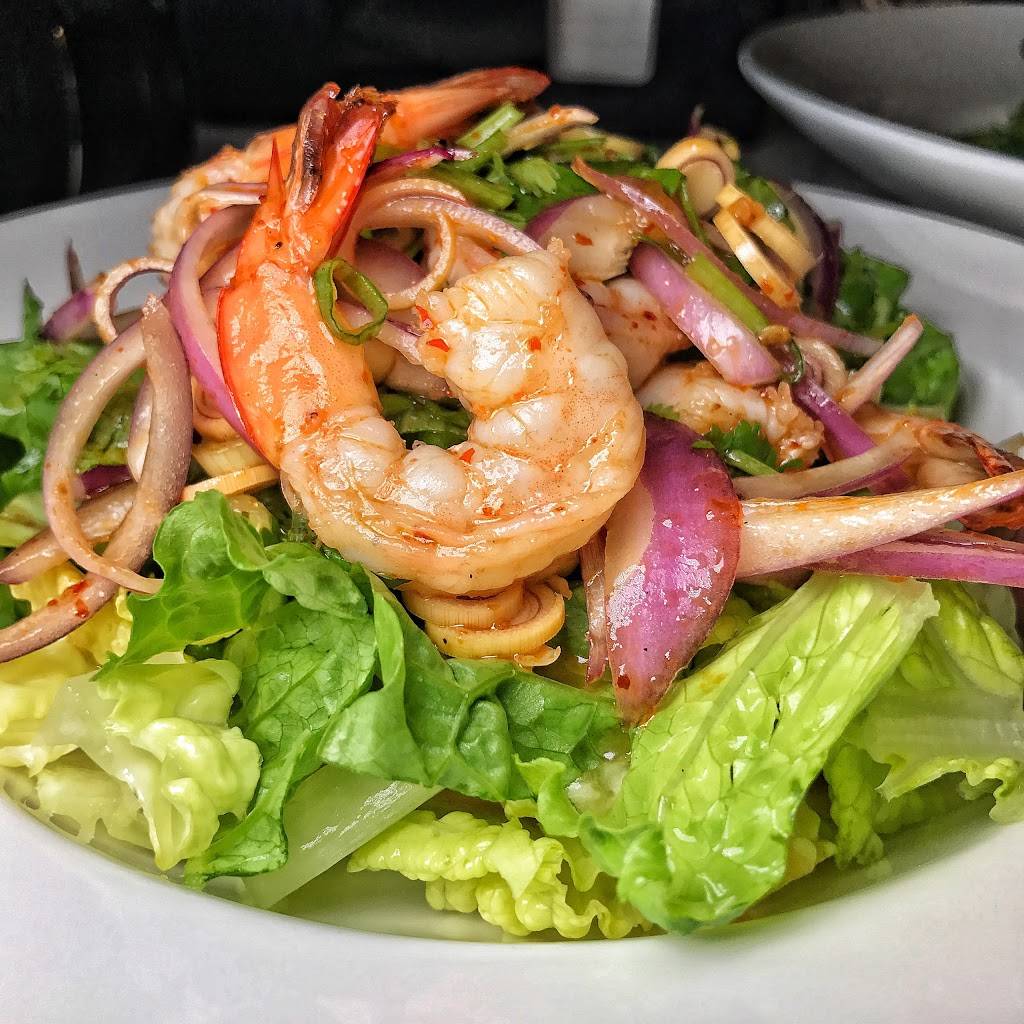 Sawasdee Thai Elevated | restaurant | 395 S Oyster Bay Rd, Plainview, NY 11803, USA | 5162619346 OR +1 516-261-9346