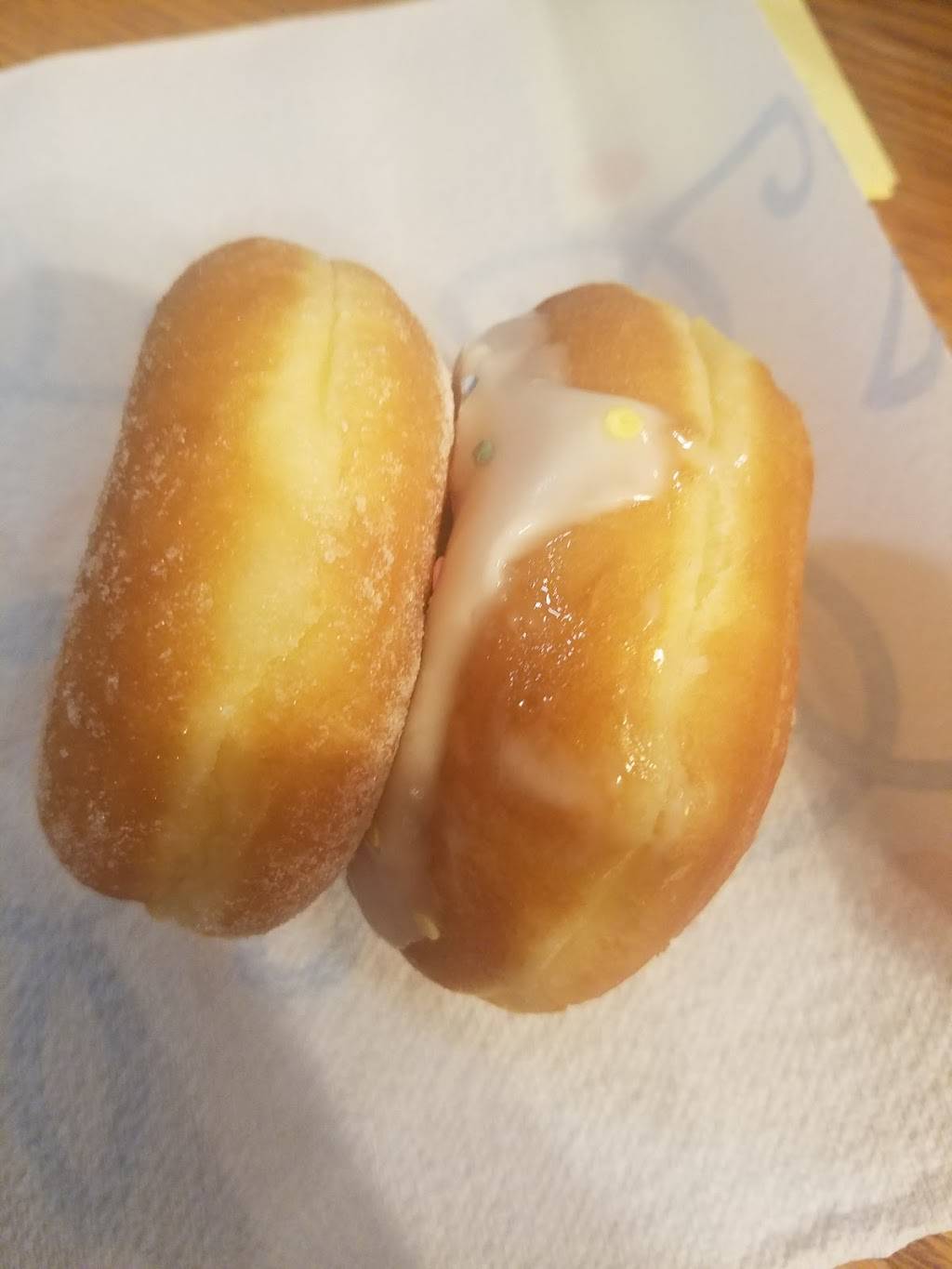 Dunkin | bakery | 4466 Western Ave, Knoxville, TN 37921, USA | 8654443917 OR +1 865-444-3917