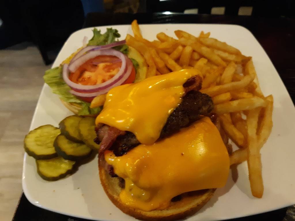 Brick City Grill | restaurant | 2704 Stange Rd, Ames, IA 50010, USA | 5152684224 OR +1 515-268-4224