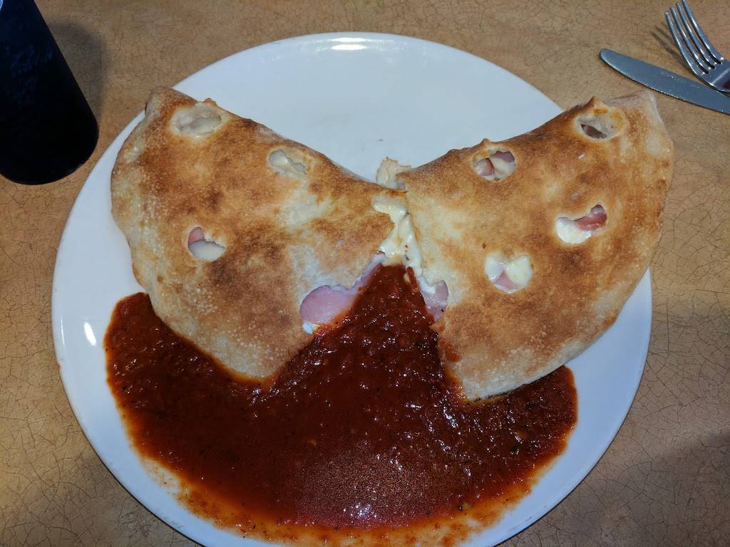 Strombolis Express | restaurant | 3434 Edwards Mill Rd, Raleigh, NC 27612, USA | 9197857075 OR +1 919-785-7075