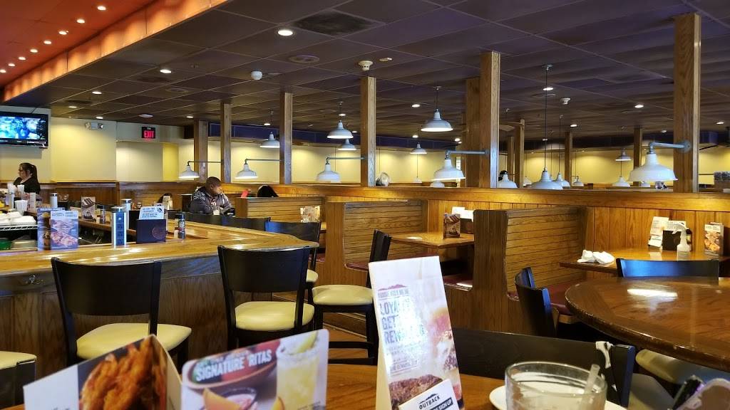 Outback Steakhouse | restaurant | 1301 Fall River Ave, Seekonk, MA 02771, USA | 5083367770 OR +1 508-336-7770