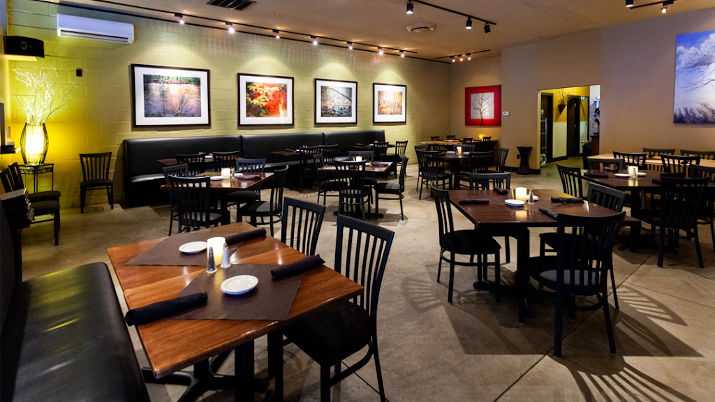 Savourys | restaurant | 5034 CA-140, Mariposa, CA 95338, USA | 2099667677 OR +1 209-966-7677