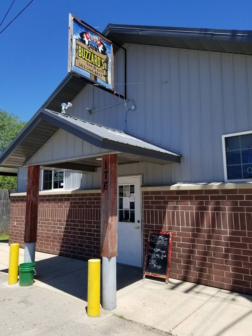 Buzzards | restaurant | 148-198 Oak St, New Albin, IA 52160, USA | 5635444422 OR +1 563-544-4422