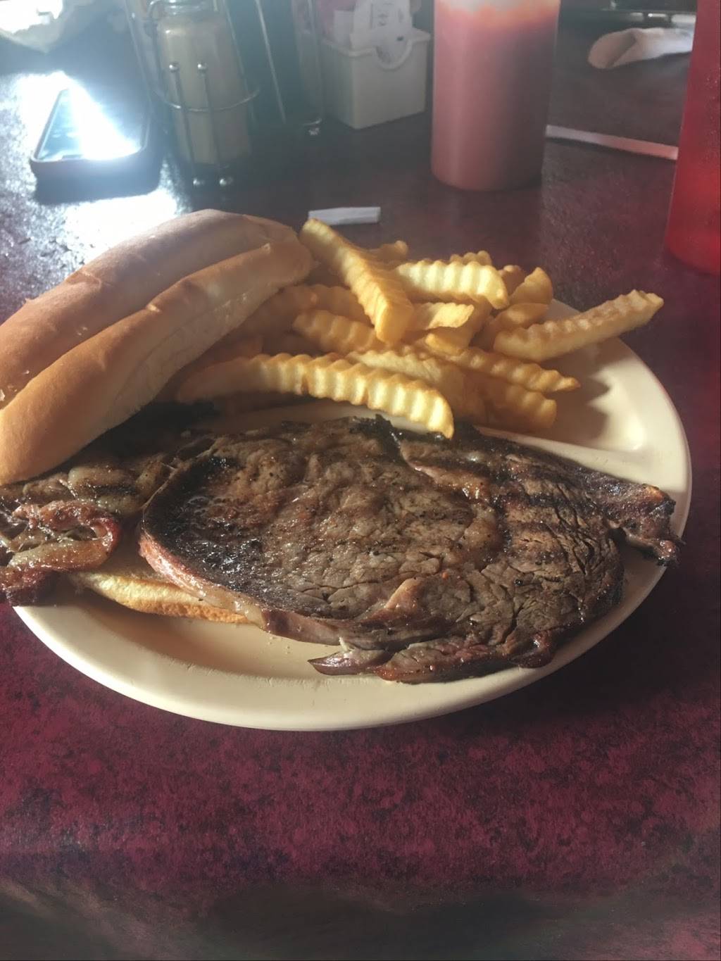 Hornville tavern | restaurant | 2607 W Baseline Rd, Evansville, IN 47720, USA | 8129630967 OR +1 812-963-0967