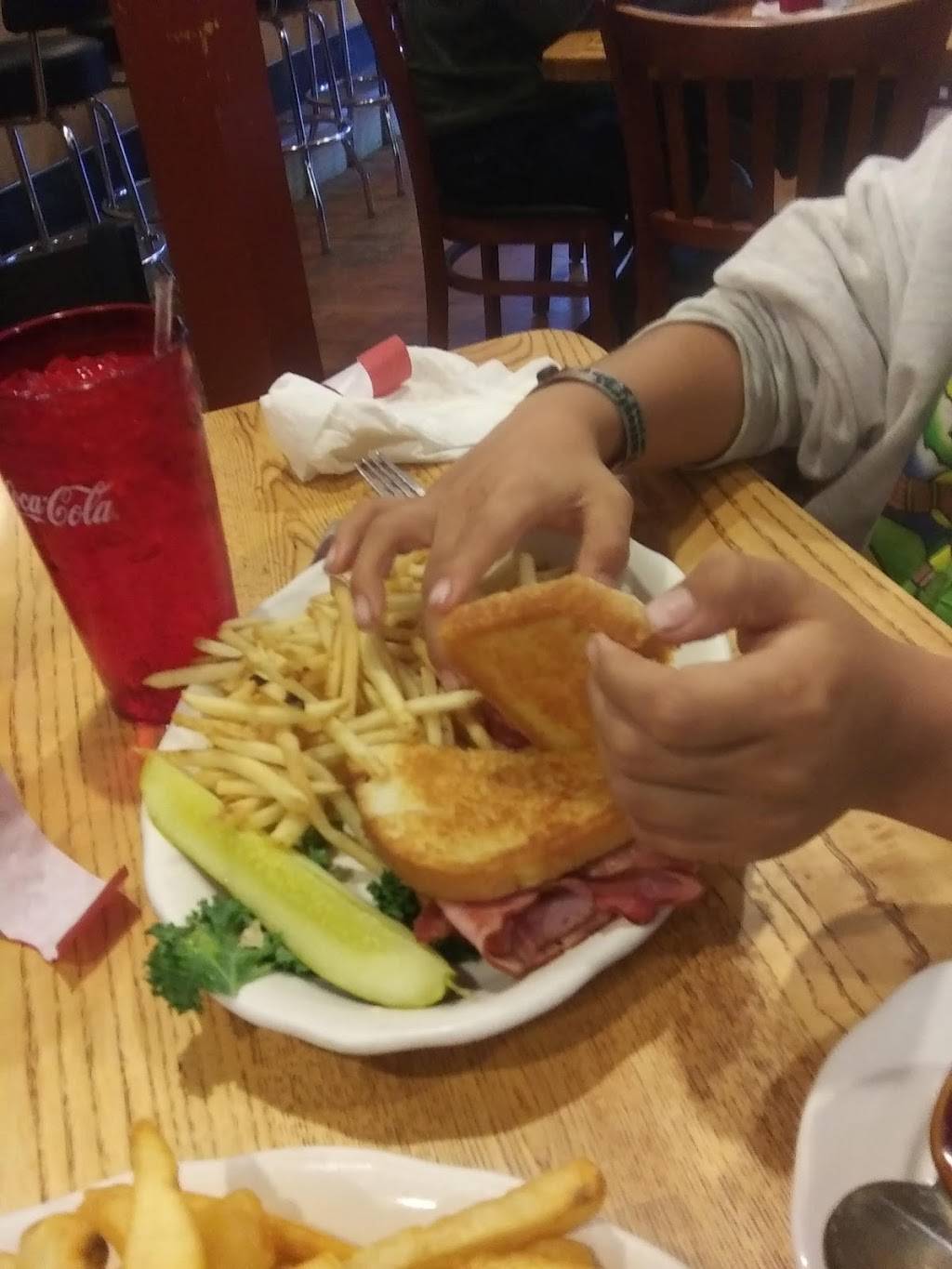 Bobs Place | restaurant | 7515 US-31, Alanson, MI 49706, USA | 2312032176 OR +1 231-203-2176