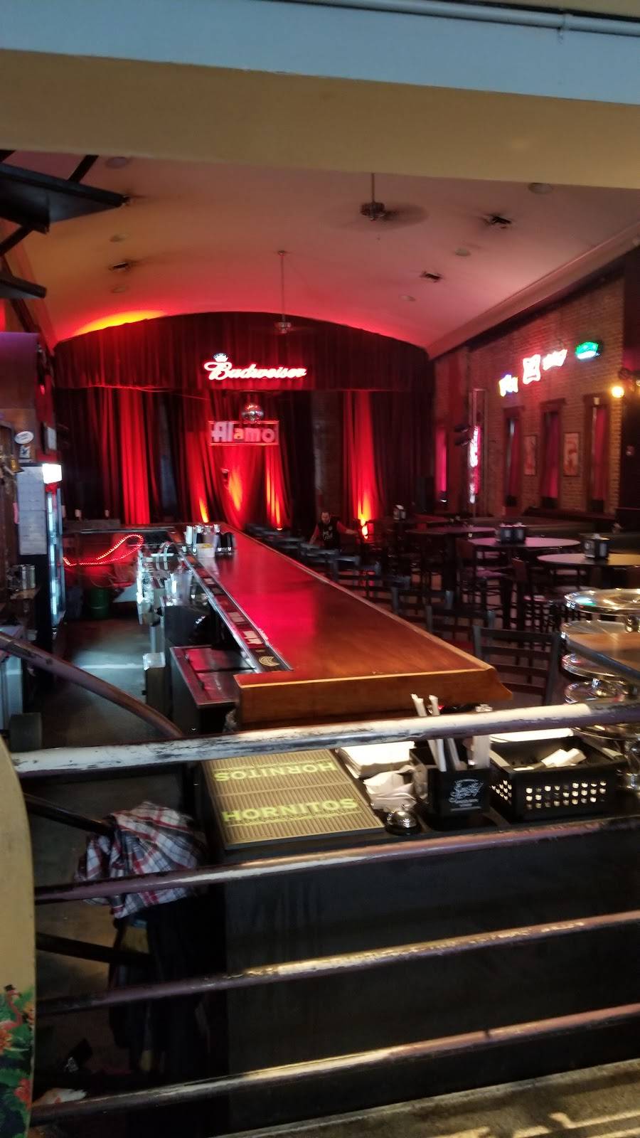 The Alamo | restaurant | 19 W Ct Square, Newnan, GA 30263, USA | 7706832526 OR +1 770-683-2526