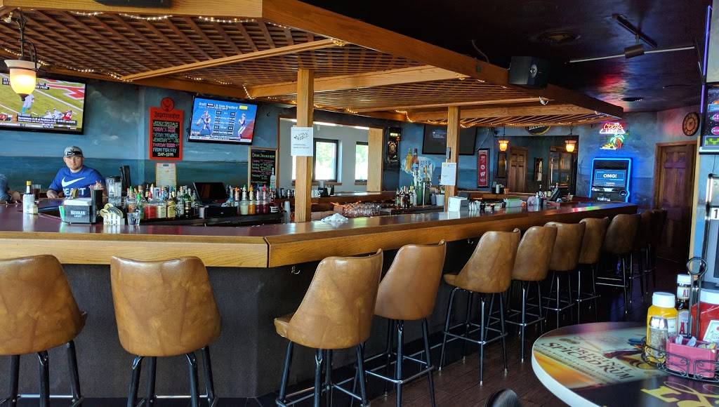 Sunset On The Water | restaurant | N7364 Winnebago Dr, Fond du Lac, WI 54935, USA | 9209224540 OR +1 920-922-4540