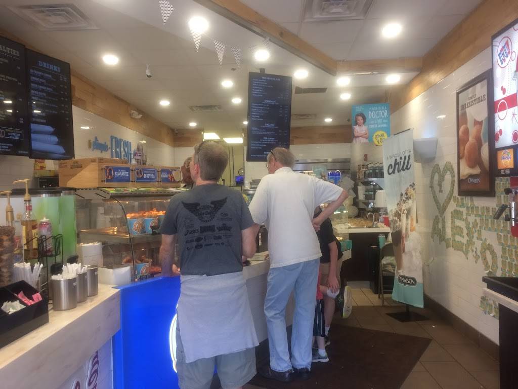 Auntie Annes | restaurant | 762 Parkway, Gatlinburg, TN 37738, USA | 8653256055 OR +1 865-325-6055