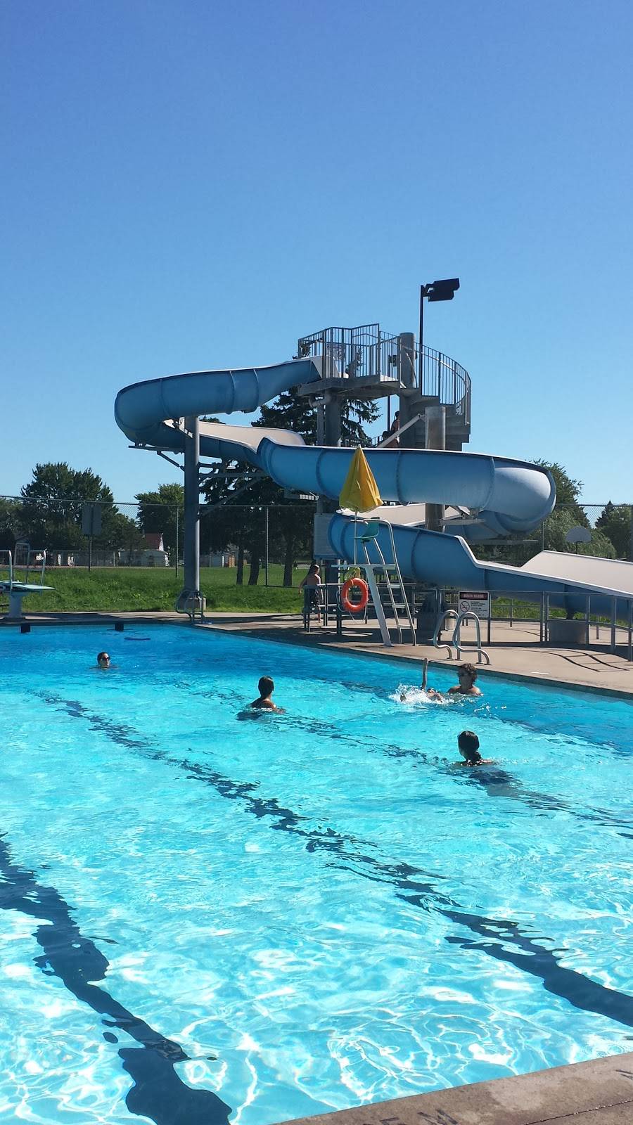 Remington Booster Pool | restaurant | 701 Edinborough St, Windsor, ON N8X 5E9, Canada | 5192556465 OR +1 519-255-6465