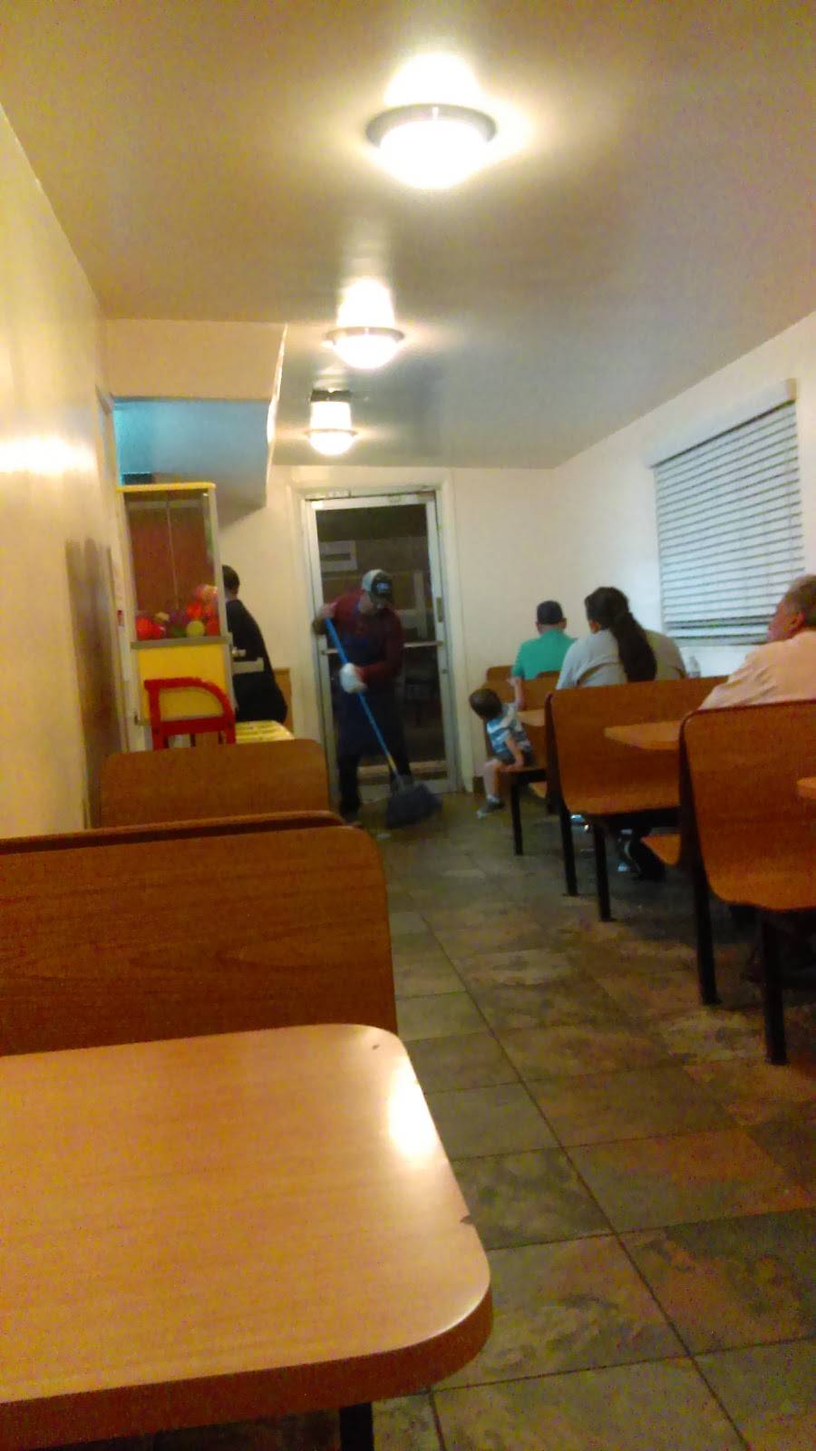 Queens Burgers | restaurant | 12731 Osborne St, Pacoima, CA 91331, USA | 8188966456 OR +1 818-896-6456