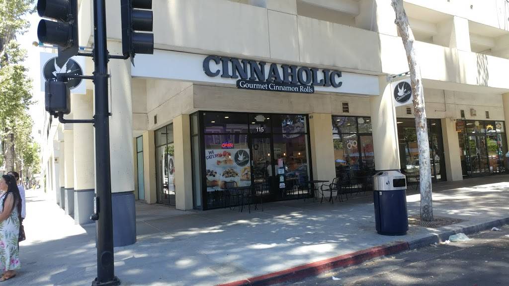 Cinnaholic | bakery | 115 E San Carlos St, San Jose, CA 95112, USA | 4083515400 OR +1 408-351-5400