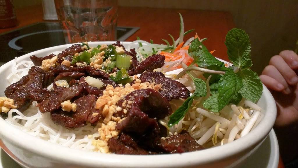 Pho 88 restaurant | restaurant | 1270 Westford St, Lowell, MA 01851, USA | 9784527300 OR +1 978-452-7300