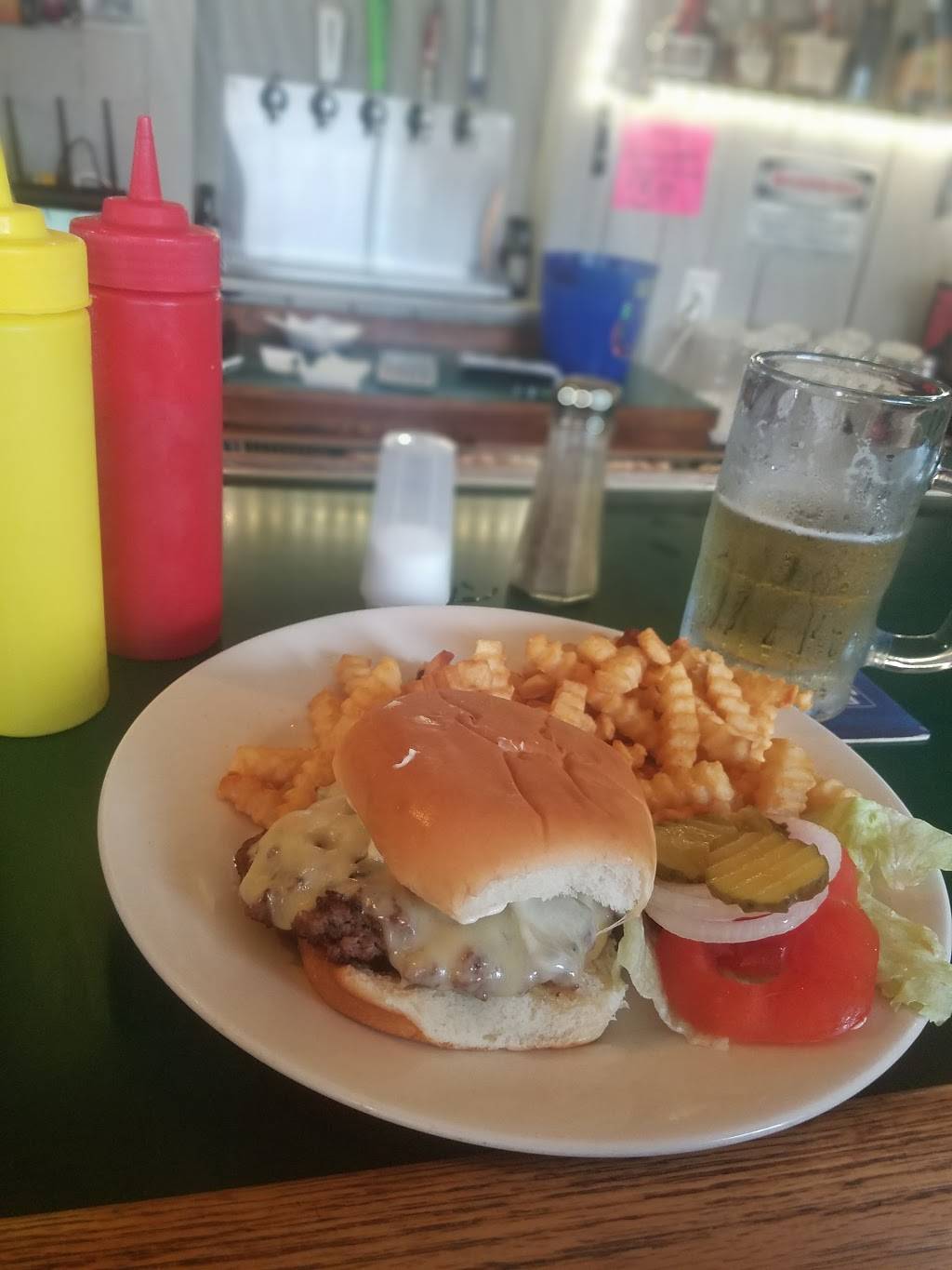 The Draught Board | restaurant | 528 Lafayette Ave, Lebanon, IN 46052, USA | 7658595066 OR +1 765-859-5066