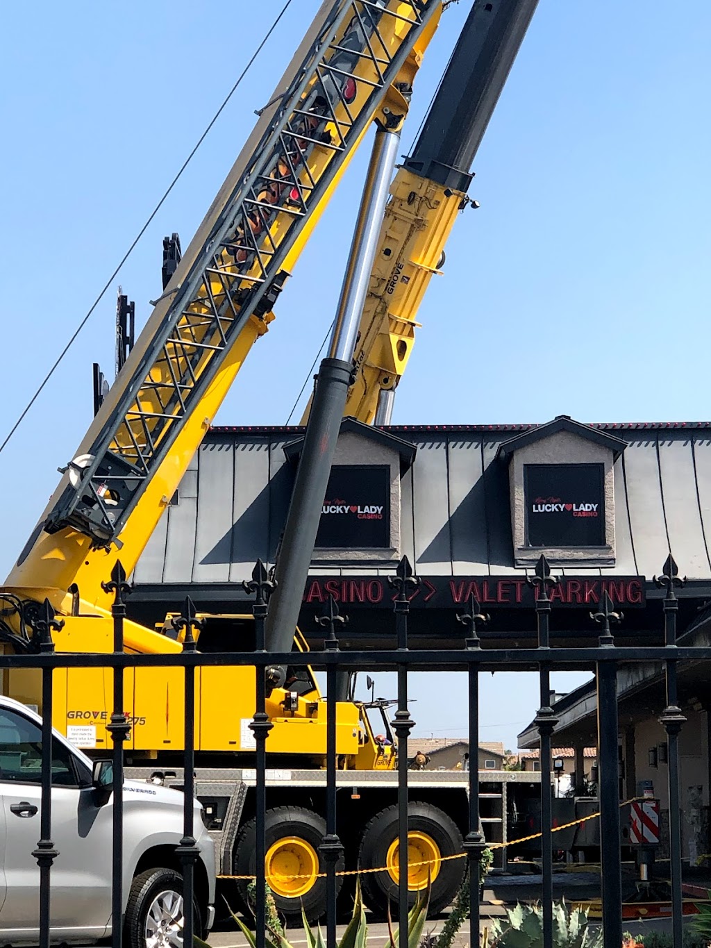 Larry Flynts Lucky Lady Casino | restaurant | 1045 Rosecrans Ave, Gardena, CA 90247, USA | 3103523400 OR +1 310-352-3400