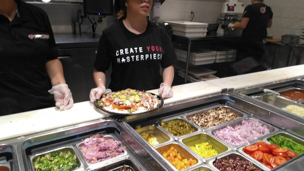 Wendys | restaurant | 16984 Valley Blvd, Fontana, CA 92335, USA | 9093551702 OR +1 909-355-1702