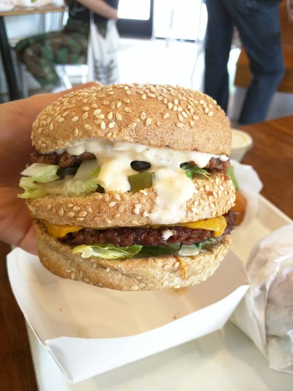 Plant Power Fast Food | restaurant | 2204 Sunset Cliffs Blvd, San Diego, CA 92107, USA | 6194506845 OR +1 619-450-6845