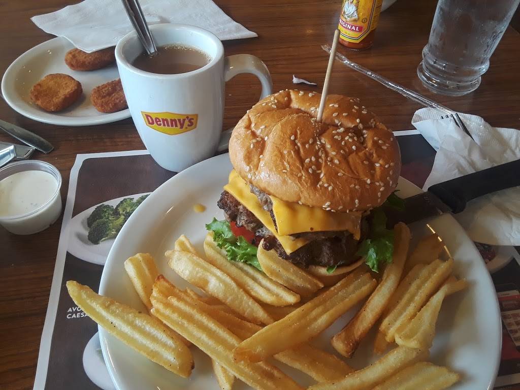 Dennys | restaurant | 940 Missouri Ave N, Largo, FL 33770, USA | 7275857803 OR +1 727-585-7803