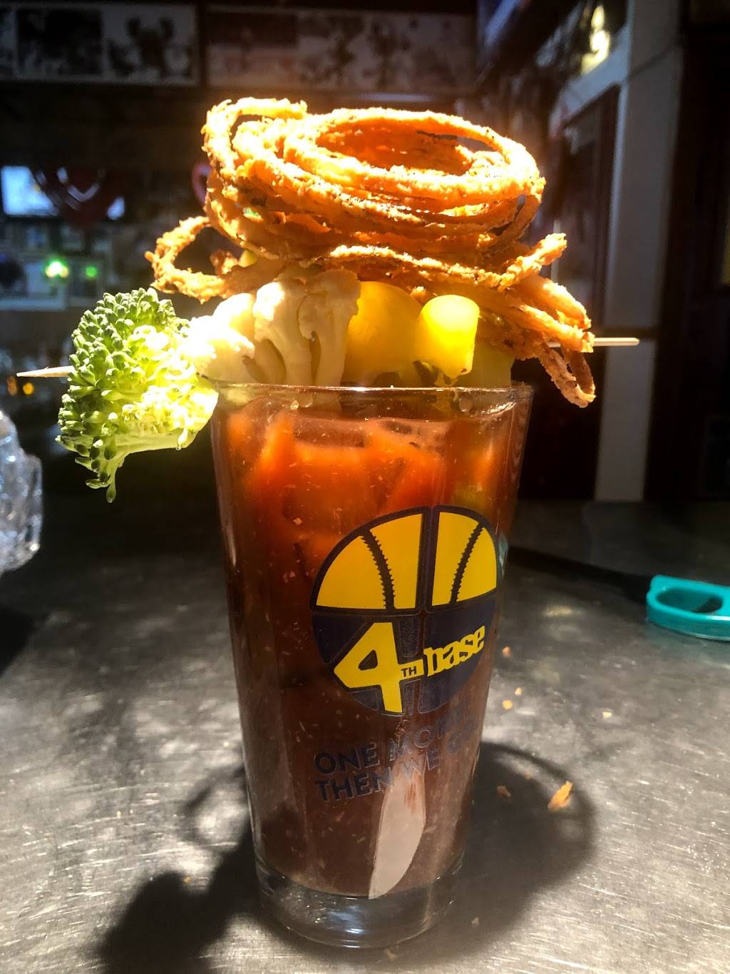 4th Base Restaurant | restaurant | 5117 W National Ave, West Milwaukee, WI 53214, USA | 4146478509 OR +1 414-647-8509