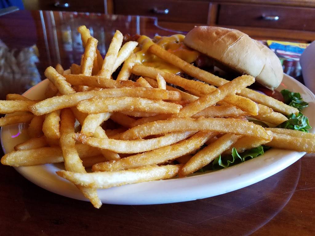 Waterstreet Pub | restaurant | 1525 Water St, Peru, IL 61354, USA | 8152230400 OR +1 815-223-0400