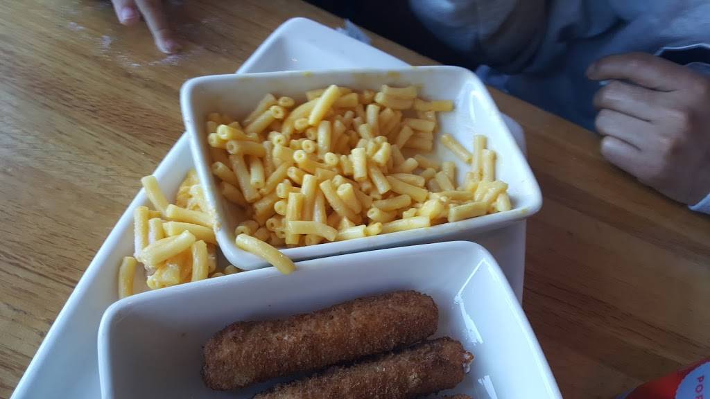 Applebees Grill + Bar | restaurant | 1205 NY-300, Newburgh, NY 12550, USA | 8455670910 OR +1 845-567-0910