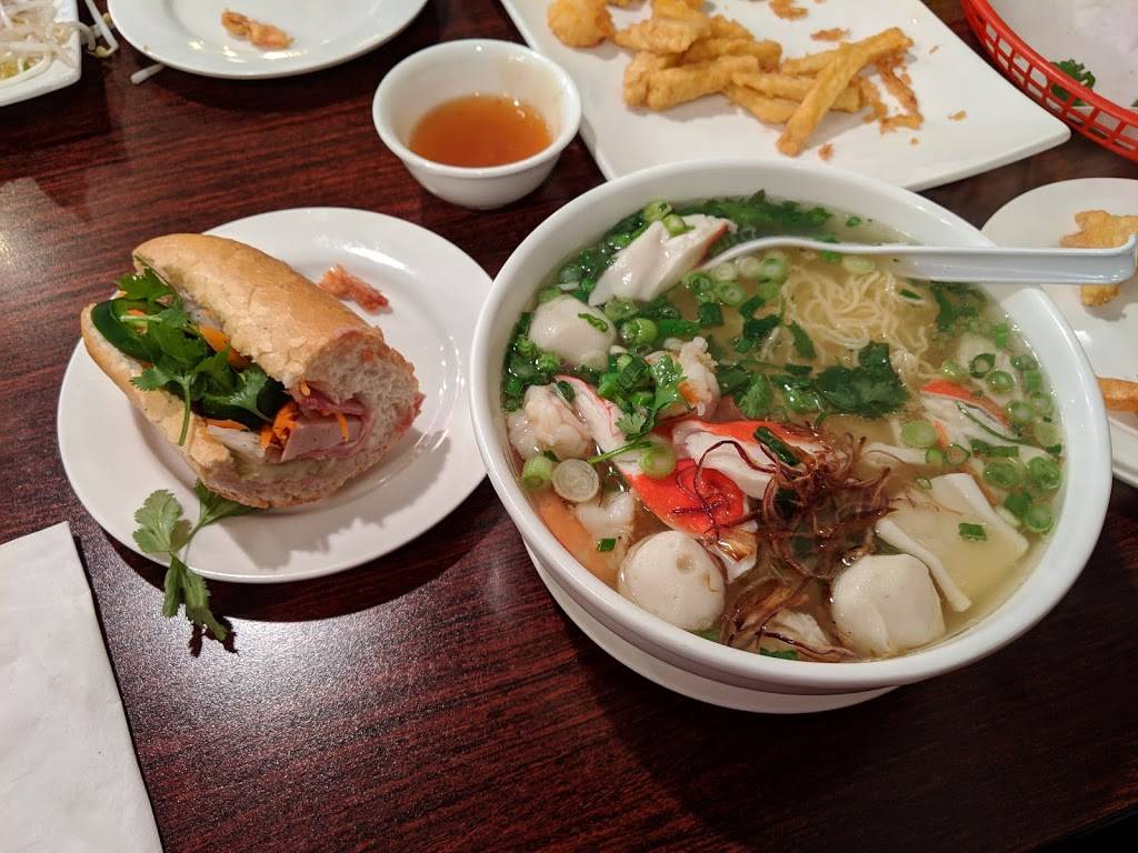 Uptown Pho | restaurant | 1010 W Argyle St, Chicago, IL 60640, USA | 7738788820 OR +1 773-878-8820