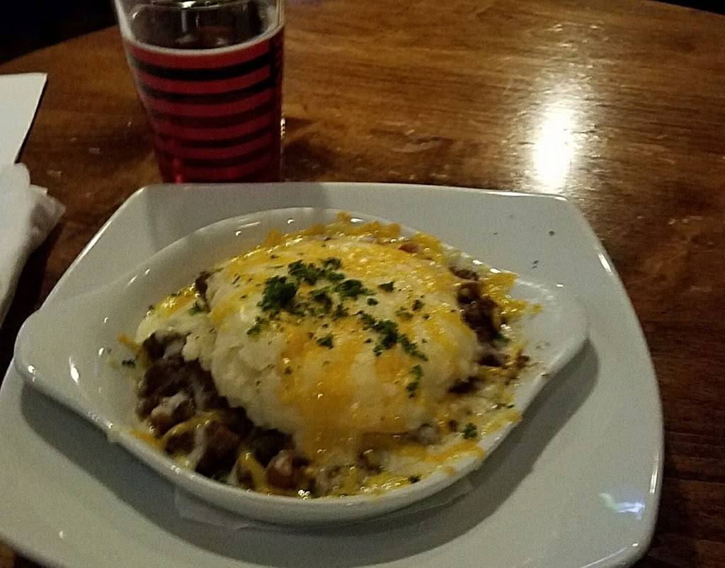 Halligans Public House | restaurant | 3317 Masonboro Loop Rd, Wilmington, NC 28409, USA | 9107911019 OR +1 910-791-1019