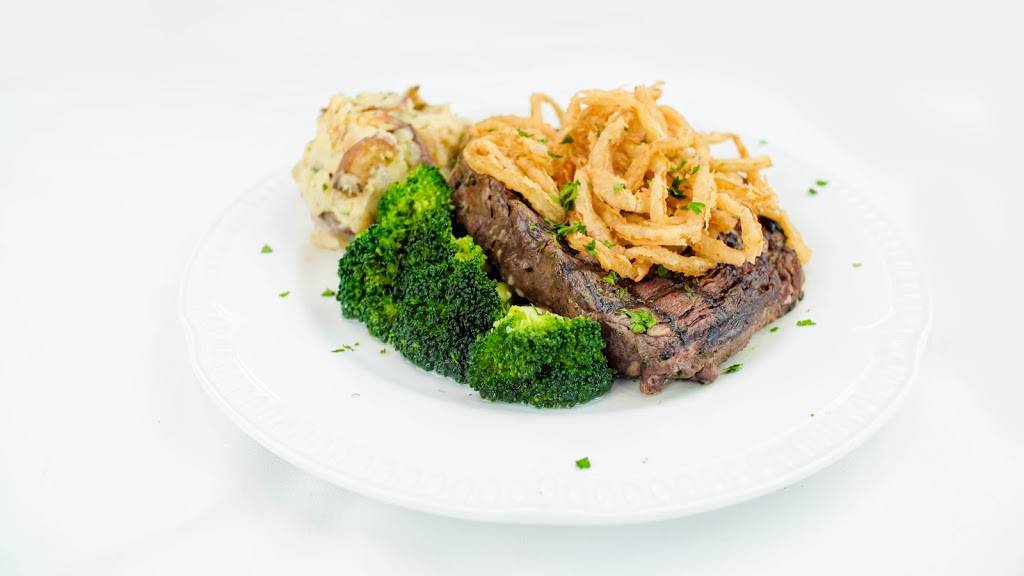 Anthonys On The Lake | restaurant | 22 Old Portion Rd, Lake Ronkonkoma, NY 11779, USA | 6319814242 OR +1 631-981-4242