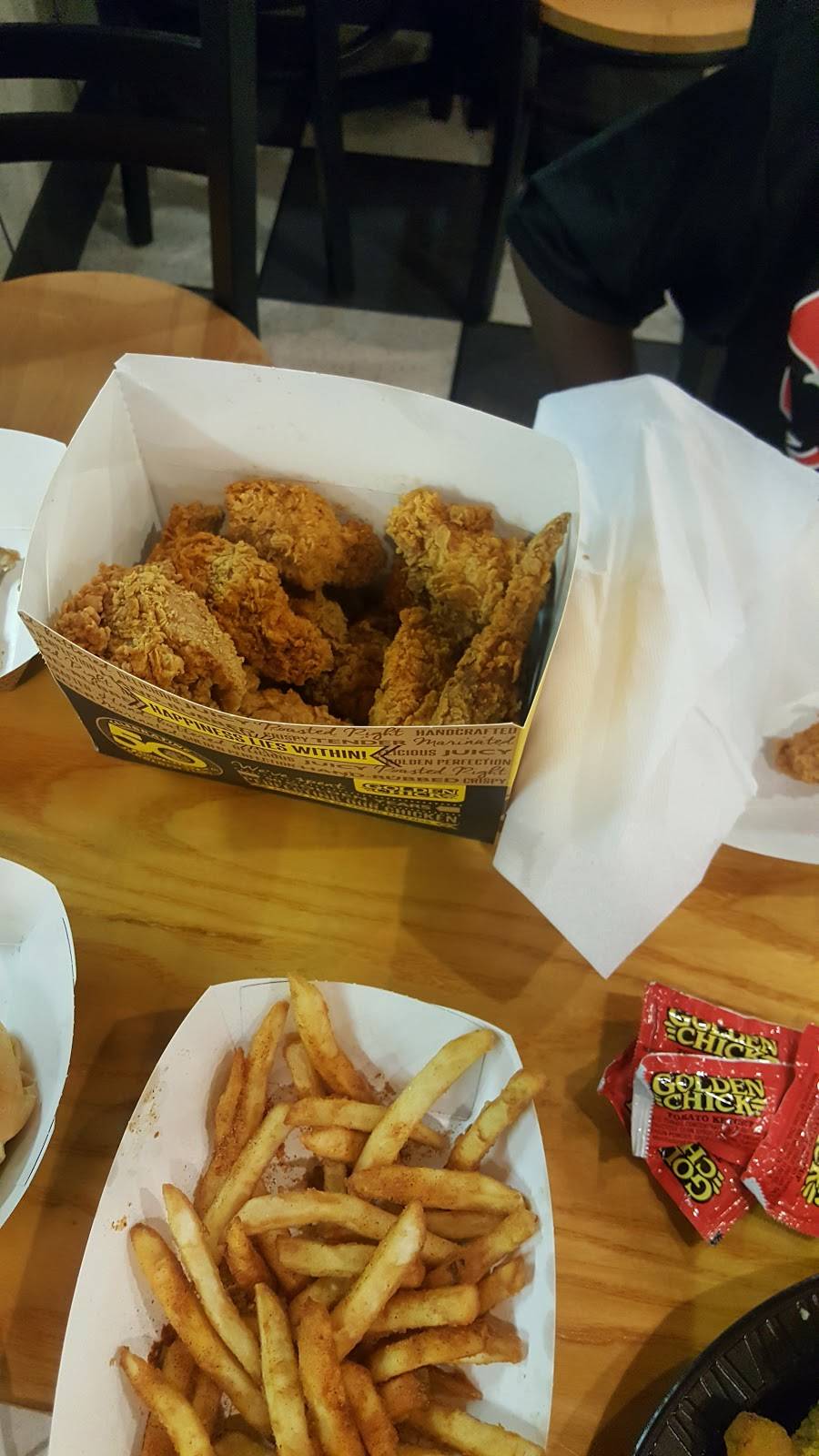 Golden Chick | meal takeaway | 14430 Marsh Ln, Dallas, TX 75234, USA | 9724069799 OR +1 972-406-9799