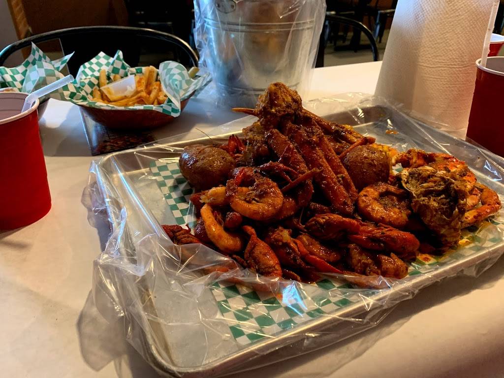 Surf Cajun Seafood | restaurant | 375 NE 167th St, North Miami Beach, FL 33162, USA | 7865203917 OR +1 786-520-3917