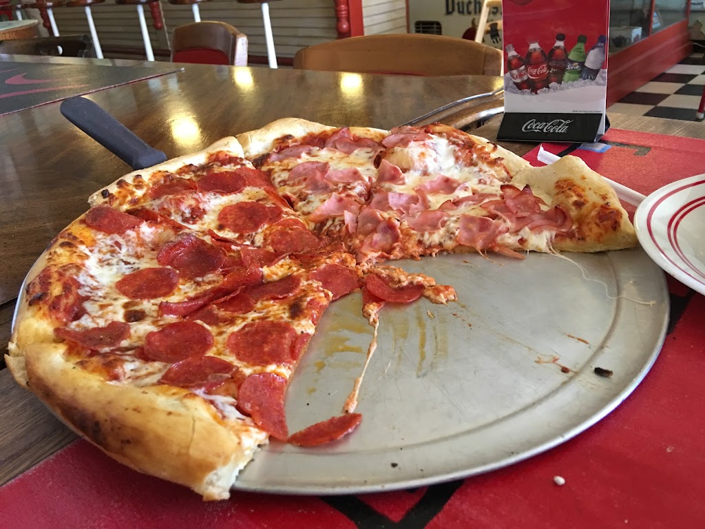 Sweet T Pizza | restaurant | 109 N Main St, Crowell, TX 79227, USA | 9406841357 OR +1 940-684-1357